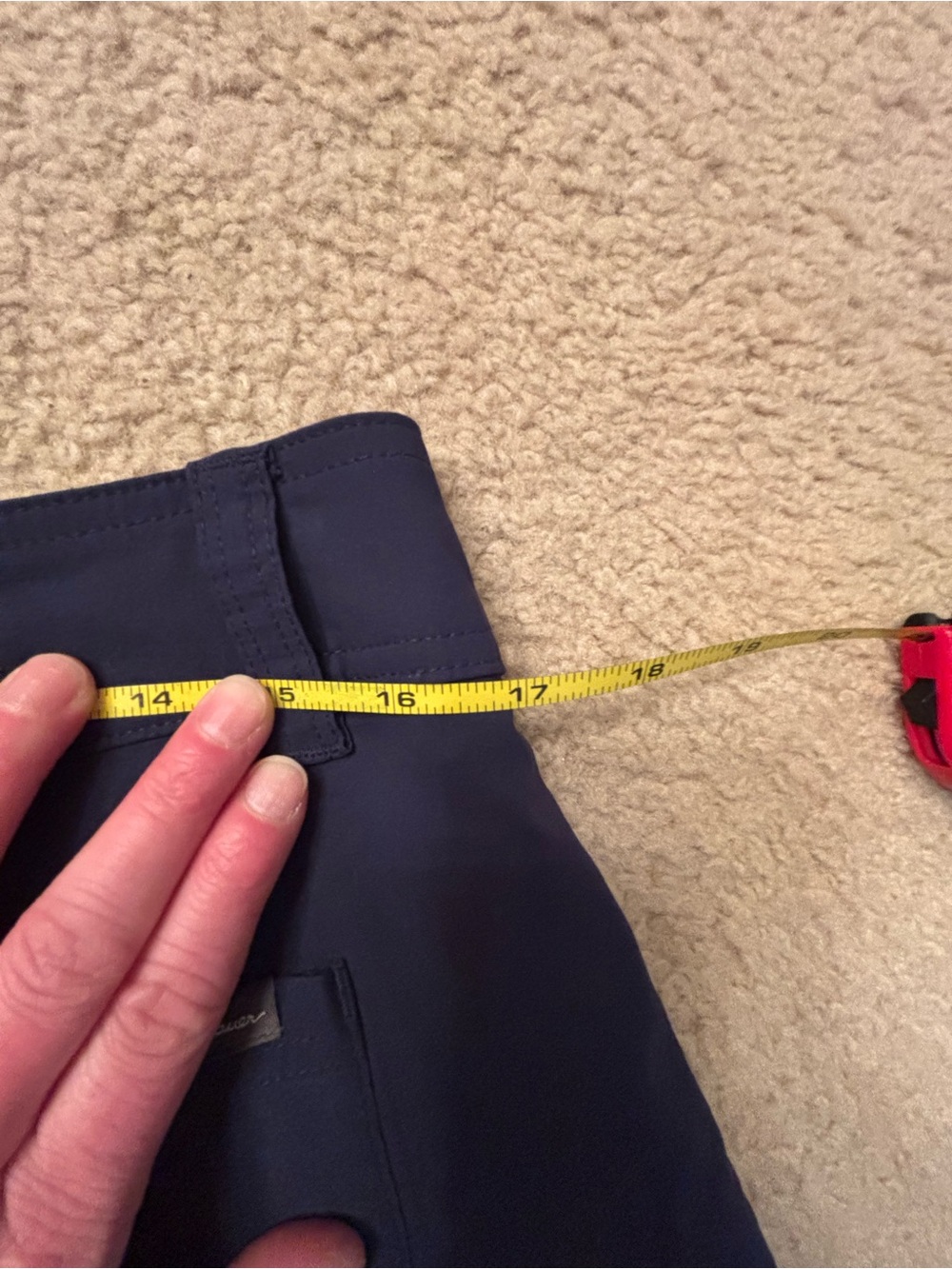 Eddie Bauer cargo shorts 5" inseam - Picture 4 of 5